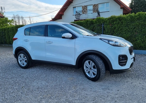 Kia Sportage cena 72900 przebieg: 96557, rok produkcji 2016 z Chmielnik małe 742